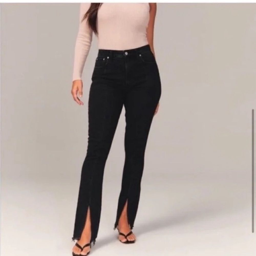 Abercrombie & Fitch Black High-Rise Split-Hem Jeans - 28